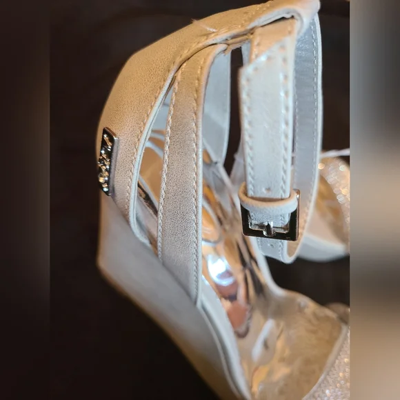 NWOT Sugar size 7 cream platform wedges - Picture 11 of 13